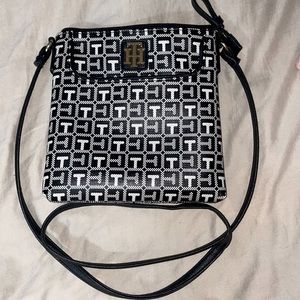 Like new- Tommy Hilfiger B&W Monogram, Vegan Leather Crossbody bag